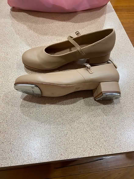 Photo of free Tap shoes 2 pairs (Wantirna sth)