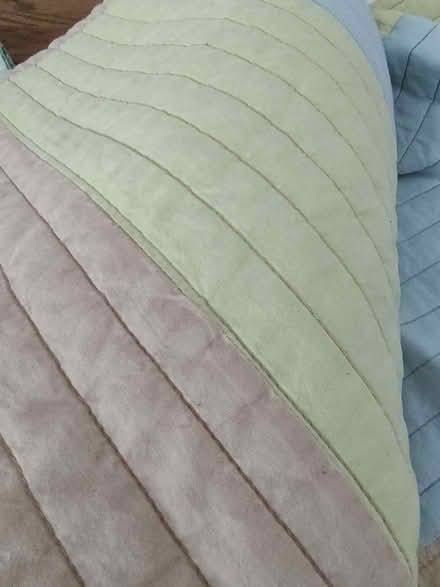 Photo of free Full / Queen quilt (Odenton)