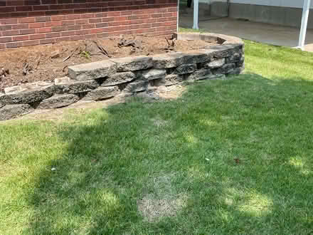 Photo of free blocks/bricks (Florissant, Missouri)