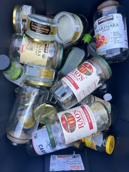 Photo of free clean jars (Hawthorne)