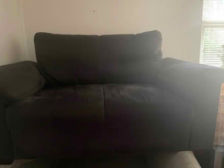 Photo of free 2 small sofas (Ch643uu)