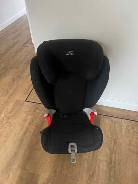 Photo of free Britax Romer iso fix child’s car chair (Goffs Oak EN7)