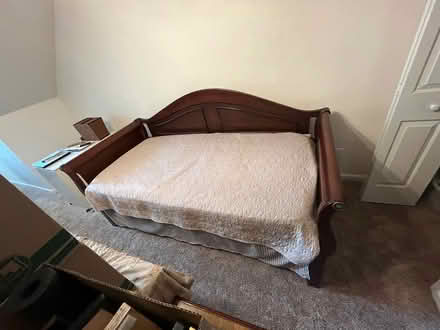 Photo of free Day bed- sleigh style (Roswell)