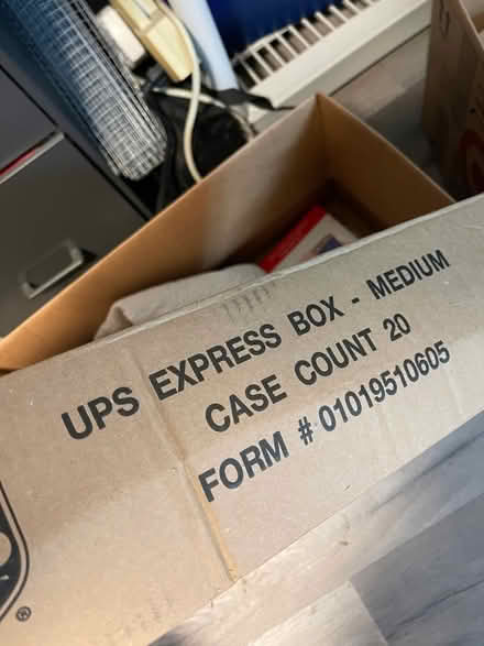 Photo of free ups boxes (Stone Mtn)