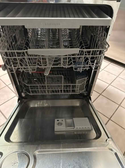 Photo of free Samsung dishwasher (Far north dallas)