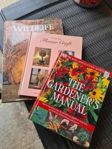 Photo of free Gardeners book (CH49)
