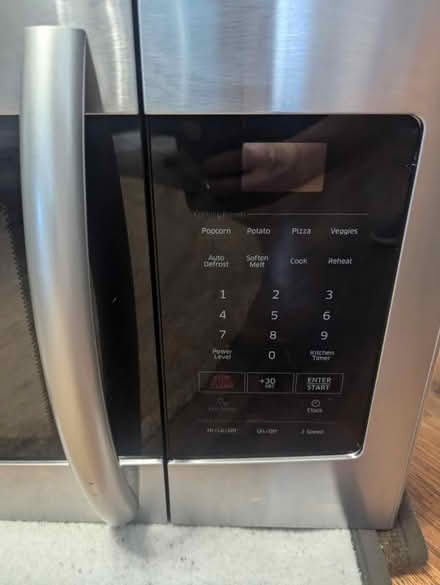 Photo of free Struggling microwave (North federal Way)