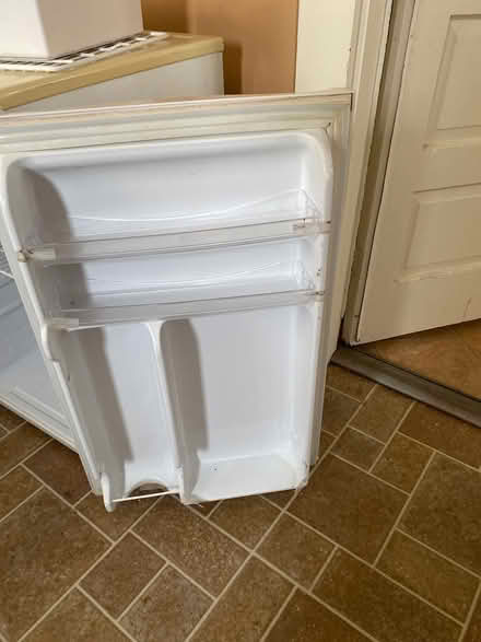 Photo of free Compact fridge (Sulphur Springs Rd Ne Hickory)