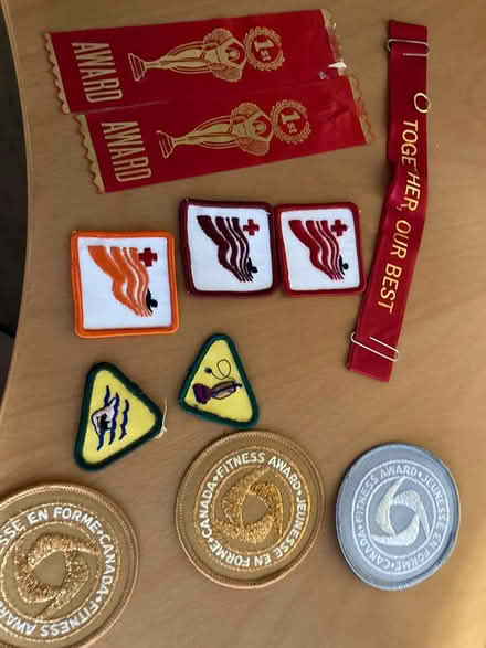 Photo of free Ribbons / badges (Kanata (Katimavik))