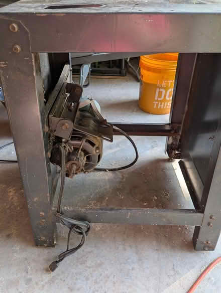 Photo of free Craftsman 12" Band Saw (Meeker Hollow)