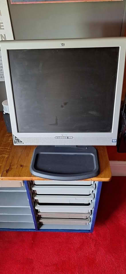 Photo of free HP 1730flat screen monitor (Longden Common SY5) #1