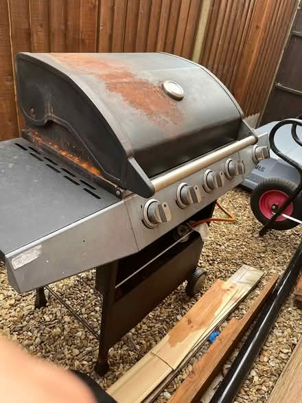 Photo of free Gas bbq barbecue (SG4 hitchin) #1