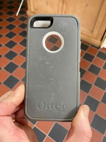 Photo of free iPhone 5 rugged case (Markeaton DE22)