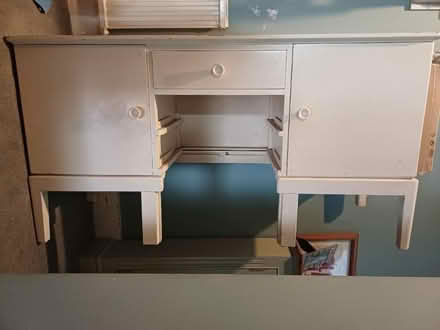 Photo of free Sideboard/ cupboard (TN38 Bulverhythe)