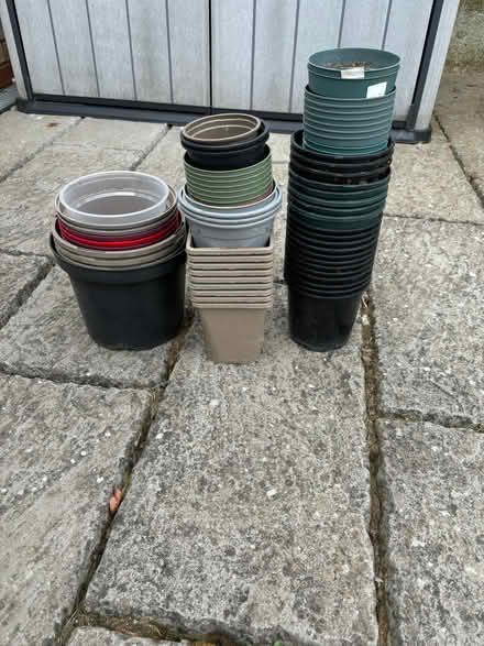 Photo of free Flower pots (Biggleswade SG18)