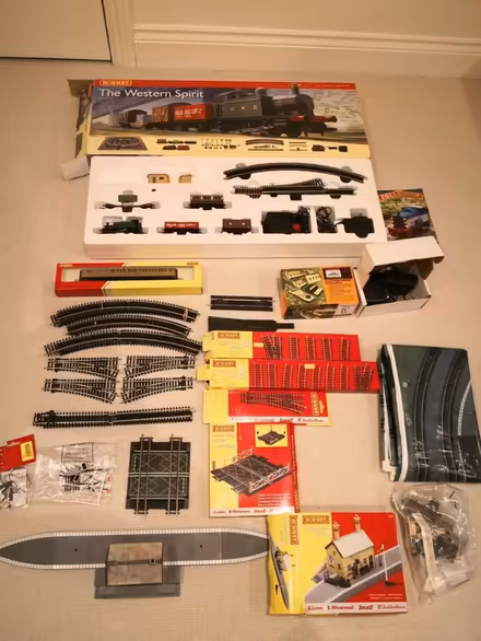Photo of oo gauge model railways (Abingdon Business Park OX14) #2