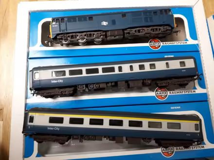 Photo of oo gauge model railways (Abingdon Business Park OX14) #1