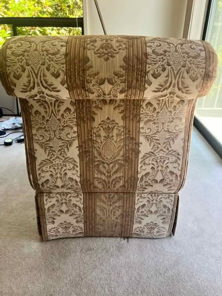 Photo of free Vintage CottageCore Slipper chair (Queen Anne) #3