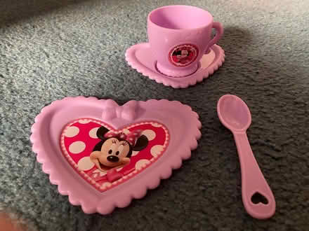 Photo of free Minnie Mouse tea set (Spring Hill, Somerville) #3