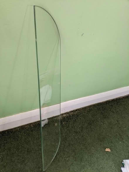 Photo of free Glass suitable for shelf (Banstead SM7) #1