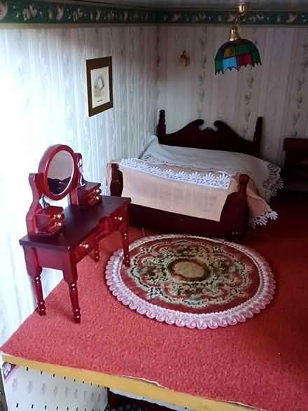 Photo of Doll's house furniture and accessories (Grindon SR4) #2