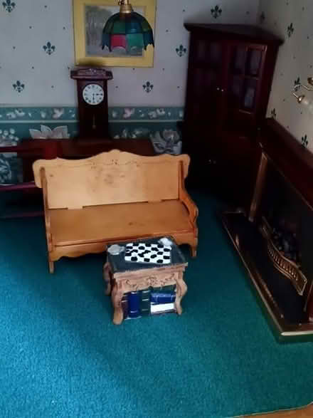 Photo of Doll's house furniture and accessories (Grindon SR4) #1