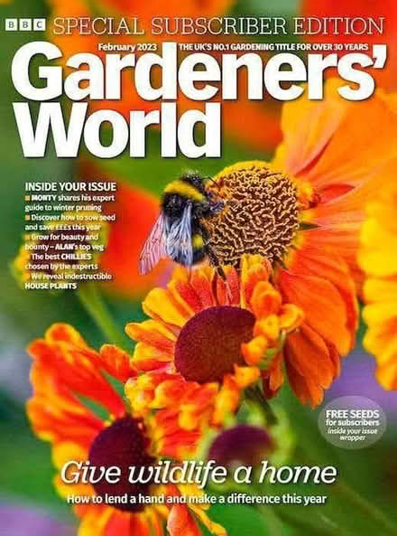 Photo of Used garden magazines (Woodley RG5)