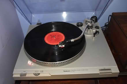 Photo of HI FI Vinyl record Turntable (Barry CF62) #1
