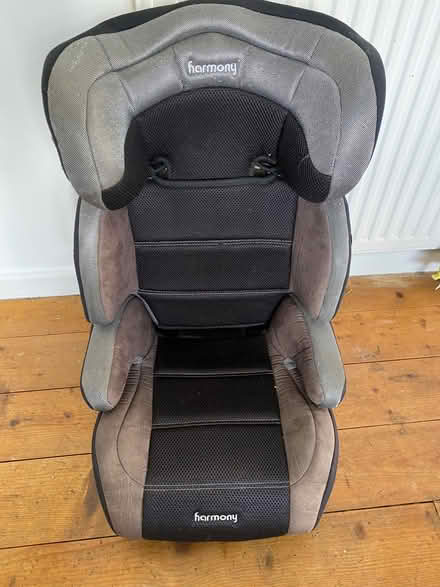 Photo of free Child’s car seat (Glanadda LL57) #1