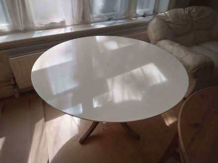 Photo of free Table, round, white (Earlestown WA12)