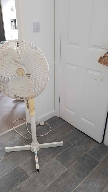 Photo of free 16 inch fan (Lilbourne CV23) #1