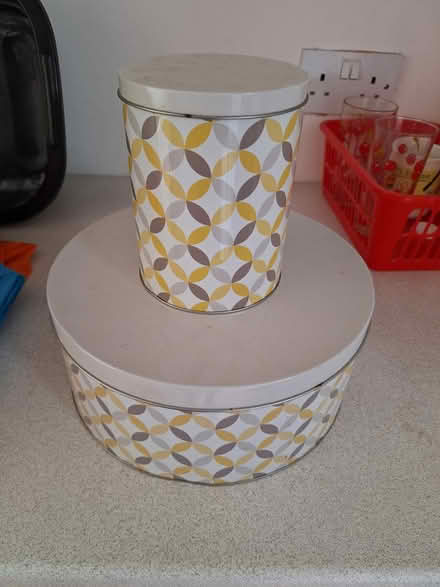 Photo of free 2 tins (Borehamwood WD6)