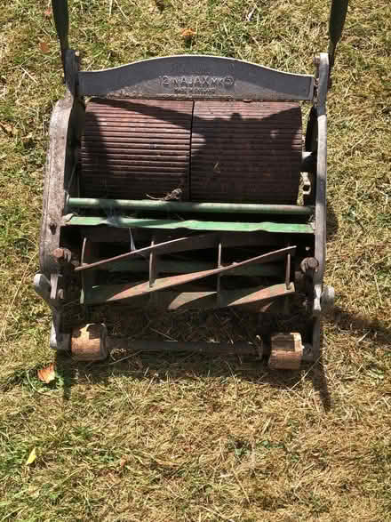 Photo of free 1970s lawnmower (King's Hedges Ward CB4) #4