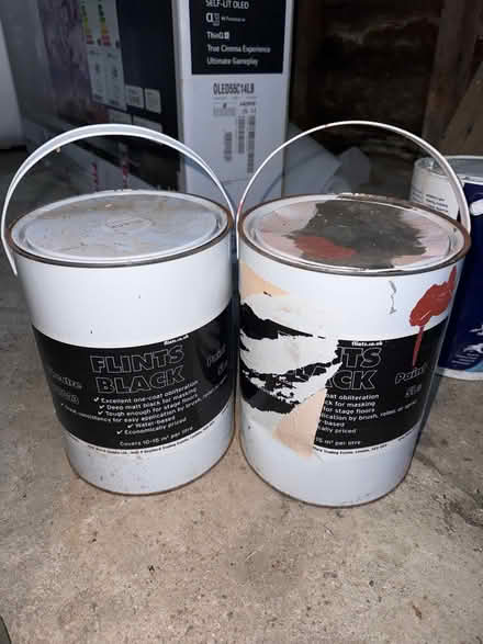 Photo of free Flint’s Black Theatre Paint (HP16)