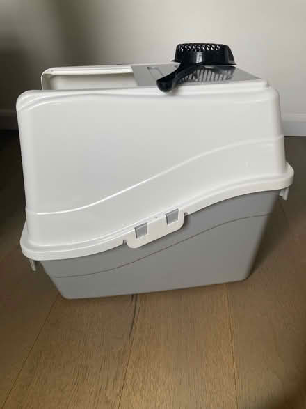 Photo of free Cat litter box (N8 Harringay Ladder) #4