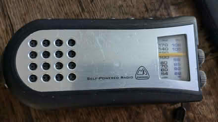 Photo of free windup radio (Lambridge Larkhall Bath) #1