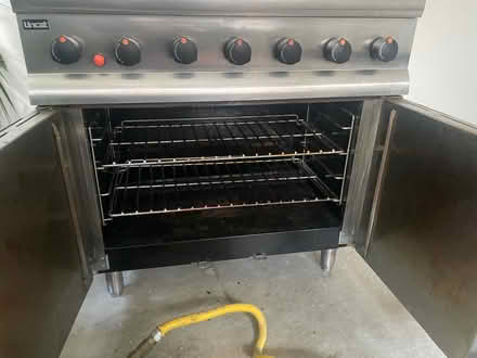 Photo of free Still available - Catering oven (N8 near fire station)