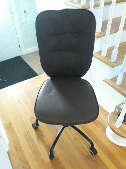 Photo of free Desk chair (Old Ottawa East)