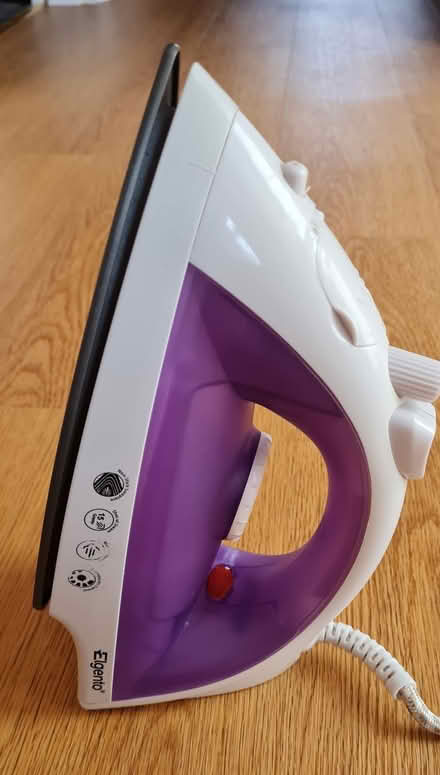 Photo of free Steam iron (Burgess Hill RH15) #1