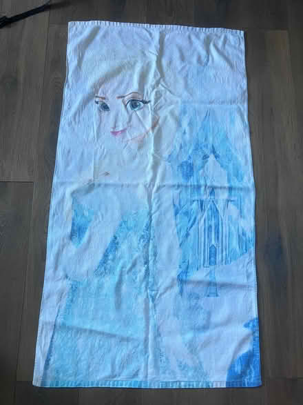 Photo of free Disney Frozen beach towel (Torrisholme LA4) #1