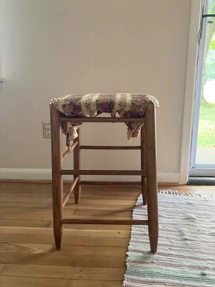 Photo of free Stool (Right off route 40)