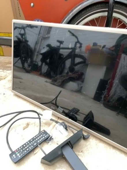 Photo of free 32” television (Eaton NR4) #1