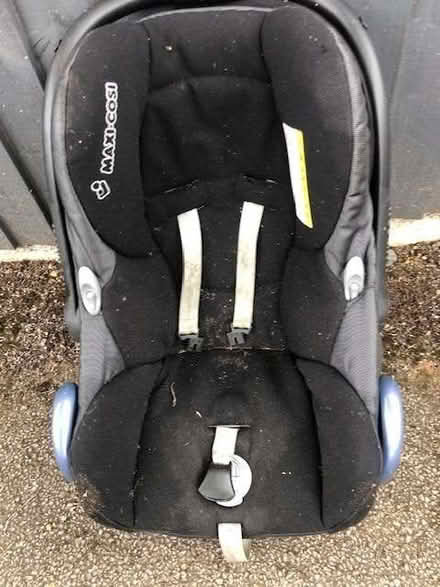 Photo of free MaxiCosi seat for baby (Haslucks Green B90) #3