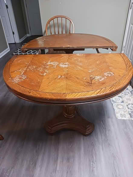 Photo of free Solid Oak Table & chairs (30083)