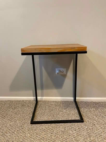 Photo of free Small table (North side of Oak Park)