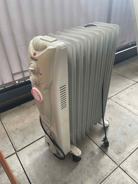 Photo of free Electric oil heater (St Albans AL1) #1