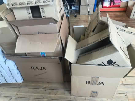 Photo of free boxes (Burnham SL1) #1