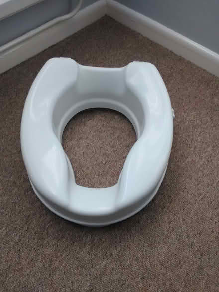 Photo of free Brand New Raised Toilet Seat (Heacham PE31) #1