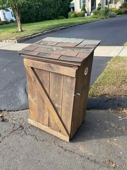 Photo of free Outdoor storage cubbie (wethersfield) #1