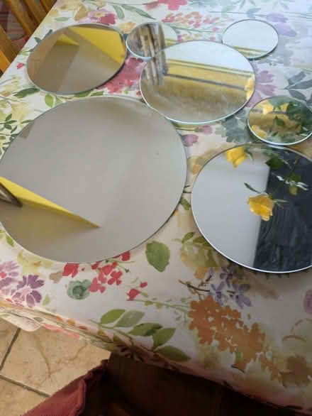 Photo of free Small set of mirrors 1Large 2 medium 3 small (Presteigne LD8) #1